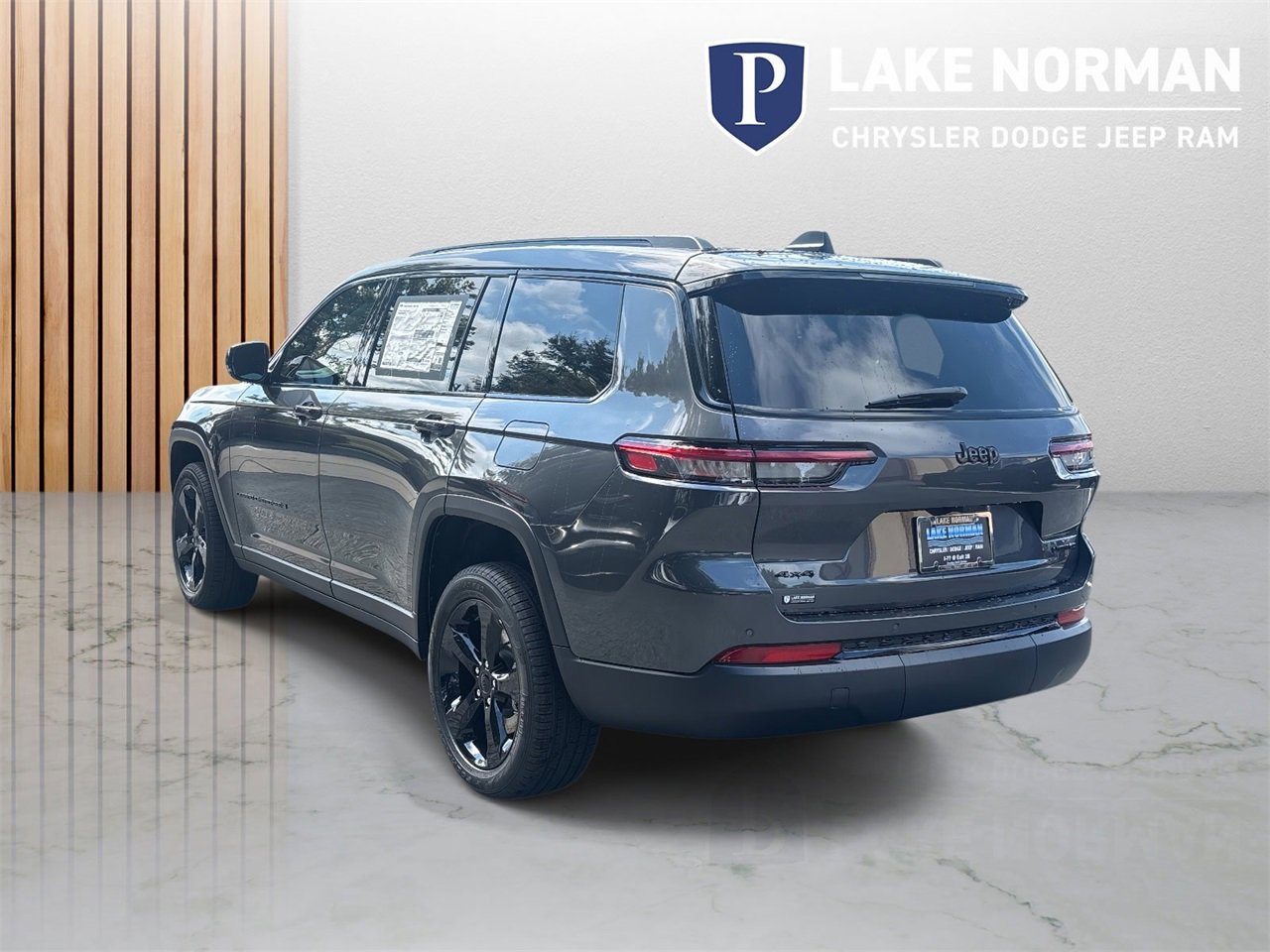 New 2025 Jeep Grand Cherokee L Limited w/ Black Appearance Package image 6