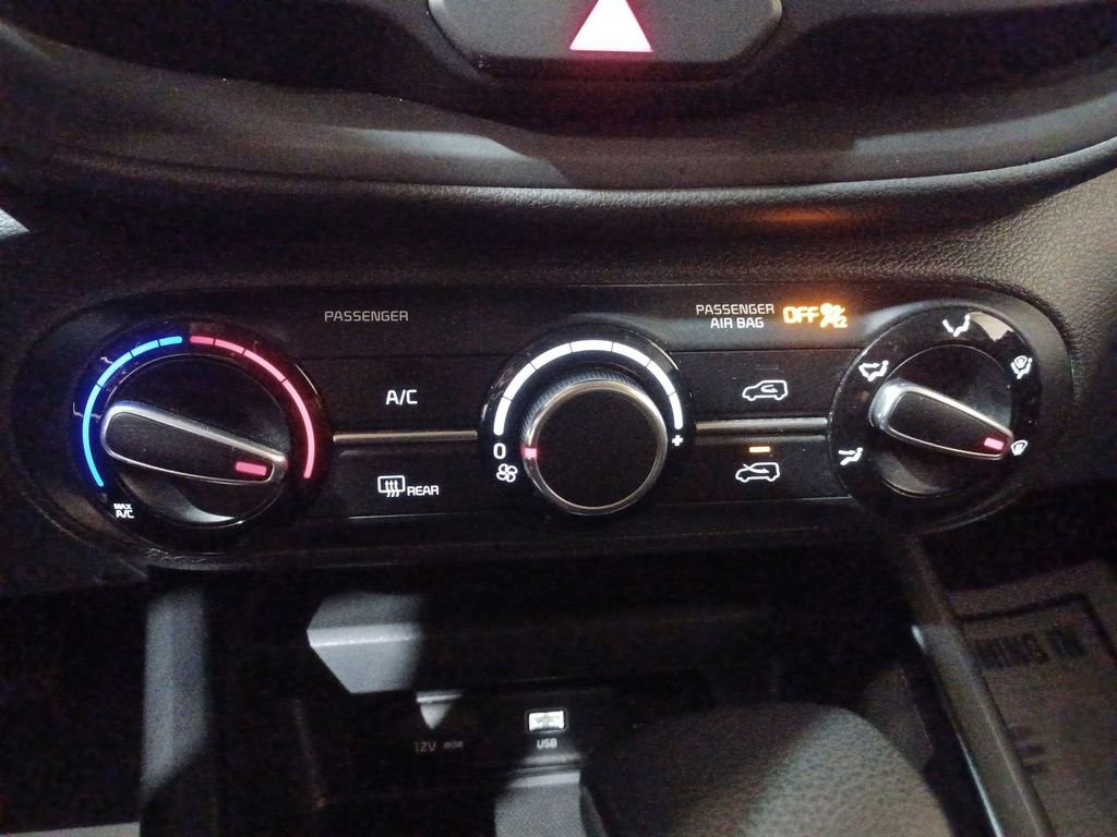 Used 2024 Kia Soul LX w/ Option Group 015 image 16