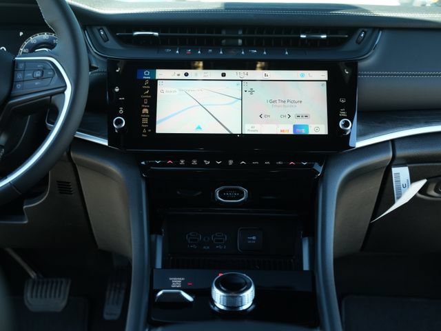 New 2026 Jeep Grand Cherokee Altitude AWD/4WD image 29