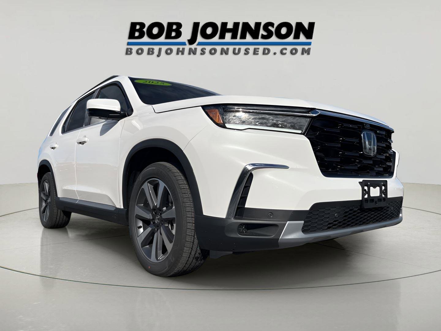 Used 2025 Honda Pilot Elite image 1