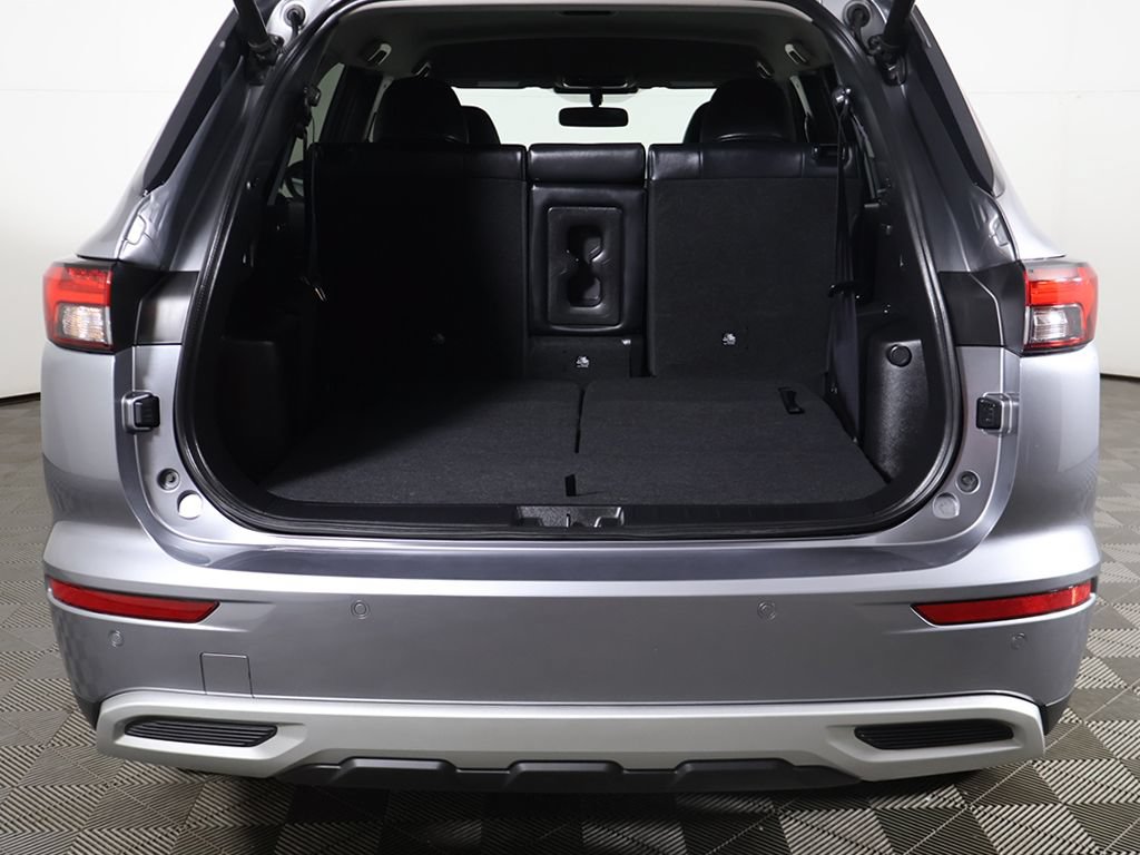 Used 2024 Mitsubishi Outlander SE AWD/4WD image 17
