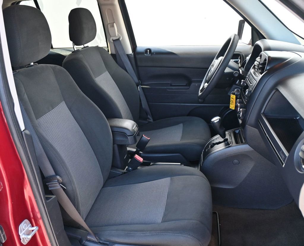 Used 2017 Jeep Patriot Sport FWD image 14