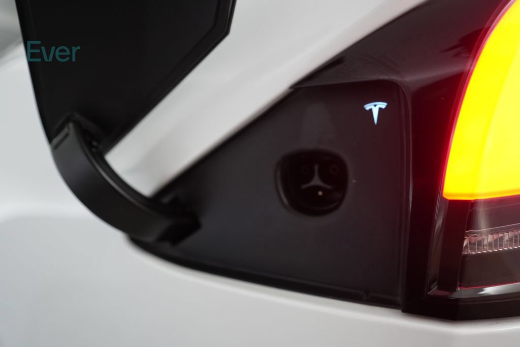Used 2023 Tesla Model X AWD/4WD image 10