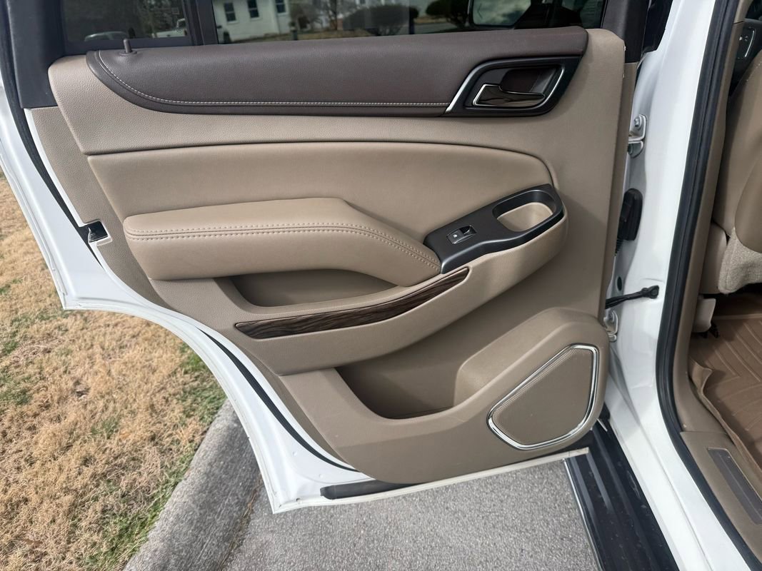 Used 2016 GMC Yukon SLT AWD/4WD image 27