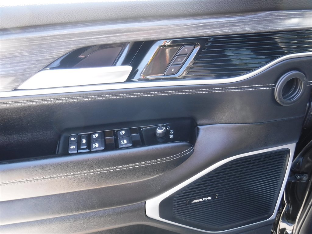 Used 2023 Jeep Wagoneer L Series II image 18