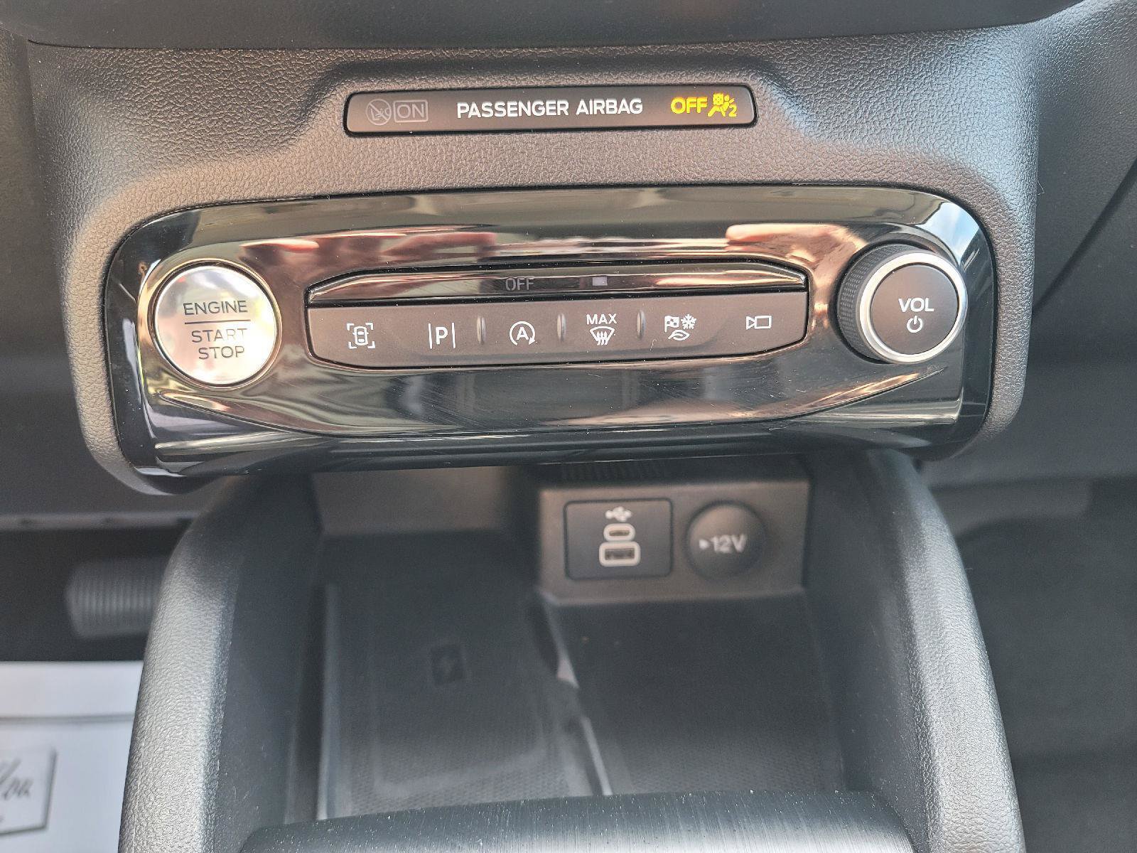 Used 2024 Ford Escape Platinum AWD/4WD image 31