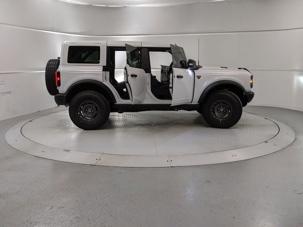 New 2025 Ford Bronco Badlands image 8