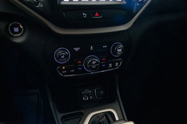 Used 2018 Jeep Cherokee Limited w/ High Altitude Package image 32