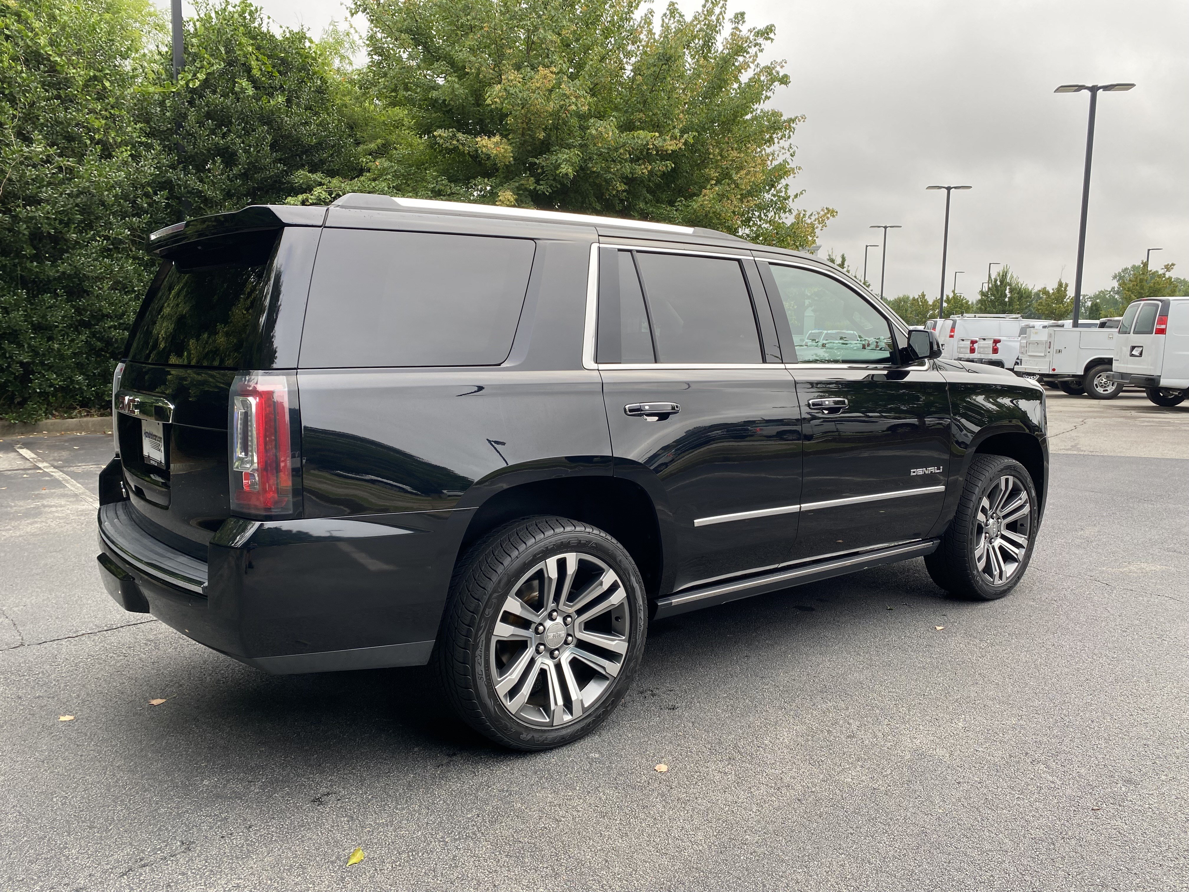 Used 2018 GMC Yukon Denali w/ Denali Ultimate Package AWD/4WD image 9