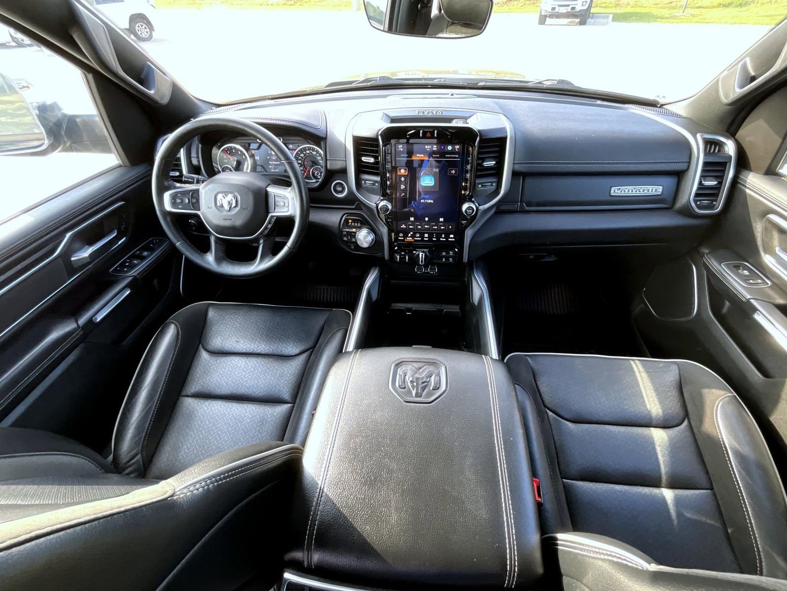 Used 2023 RAM 1500 Laramie AWD/4WD image 14