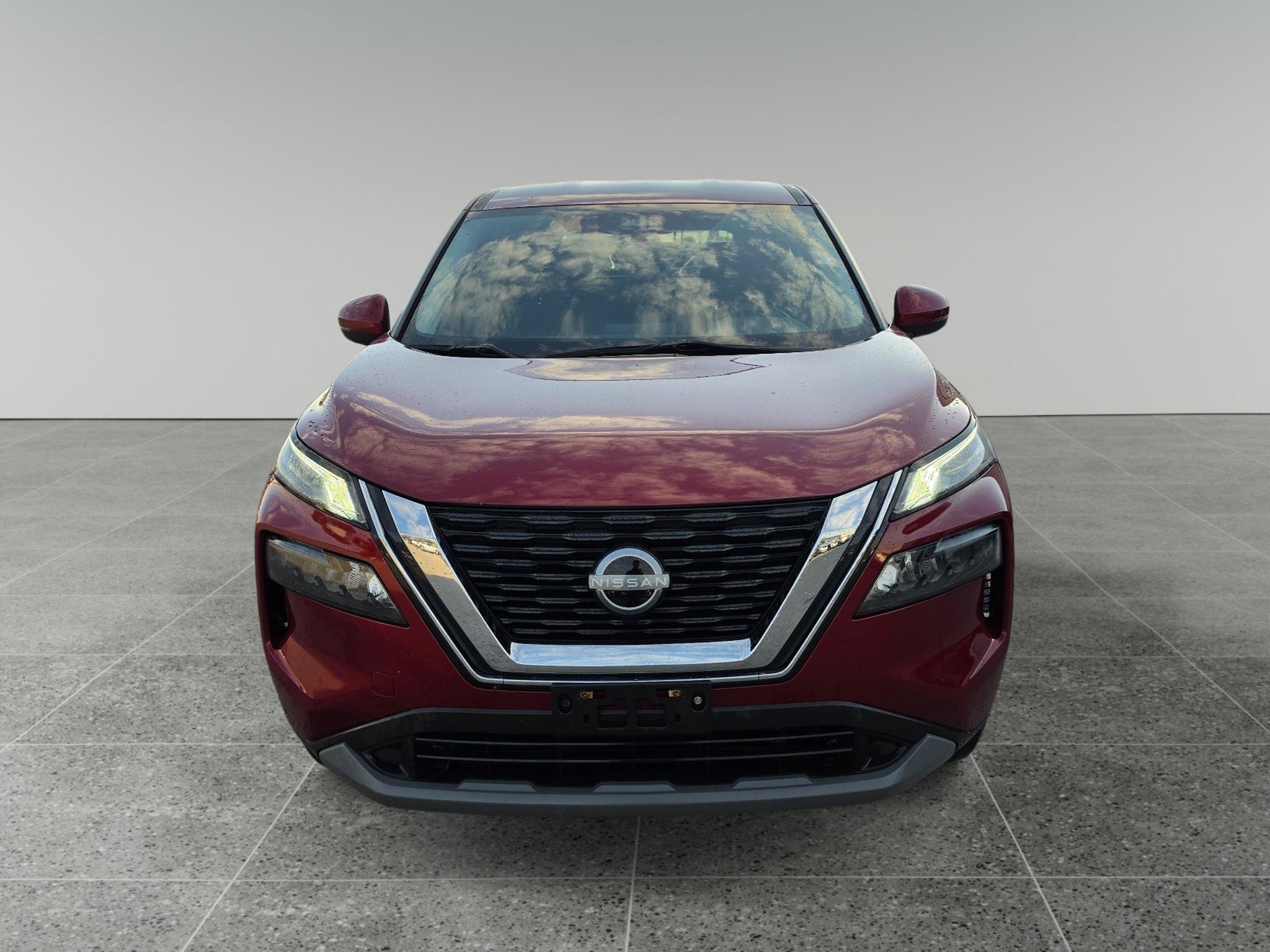 Used 2022 Nissan Rogue S AWD/4WD image 9