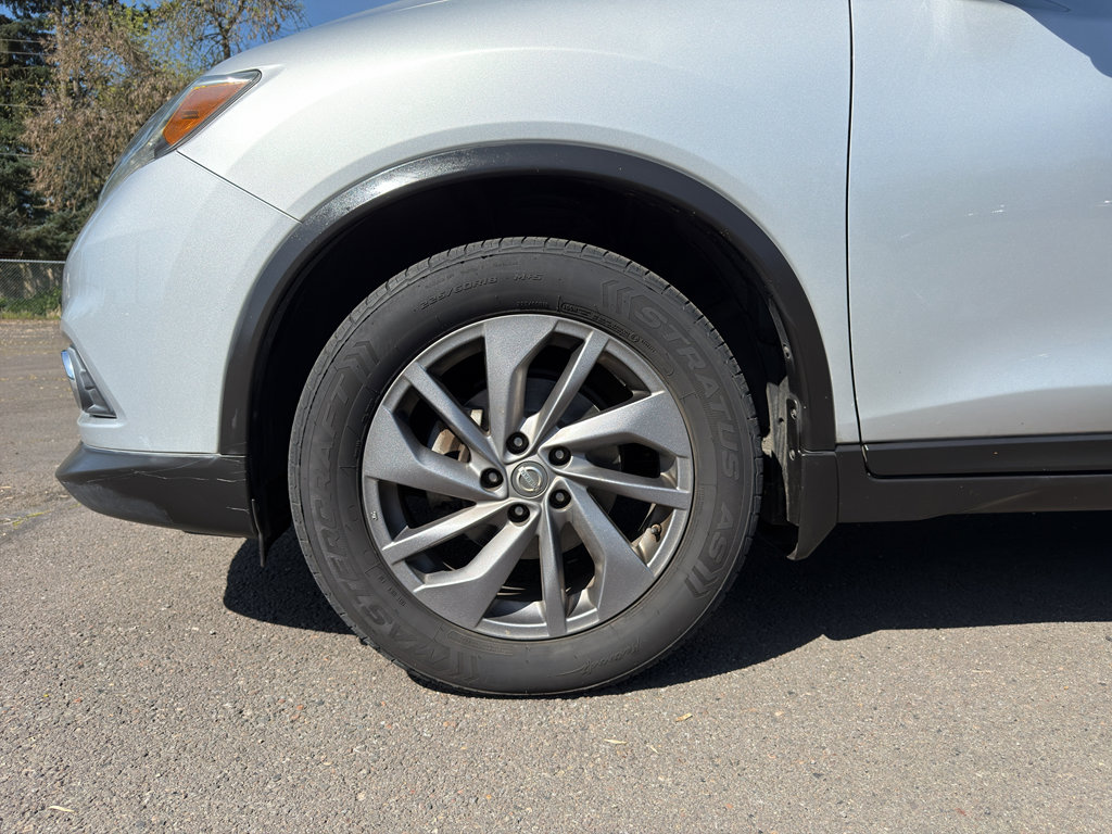 Used 2016 Nissan Rogue SL AWD/4WD image 6