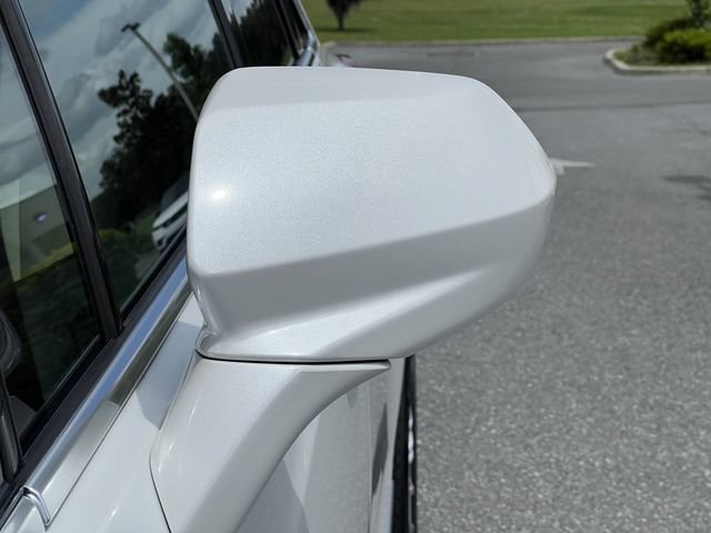 Used 2019 Cadillac XT5 FWD image 11
