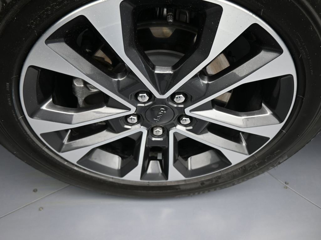 Used 2024 Jeep Grand Cherokee L Overland image 46