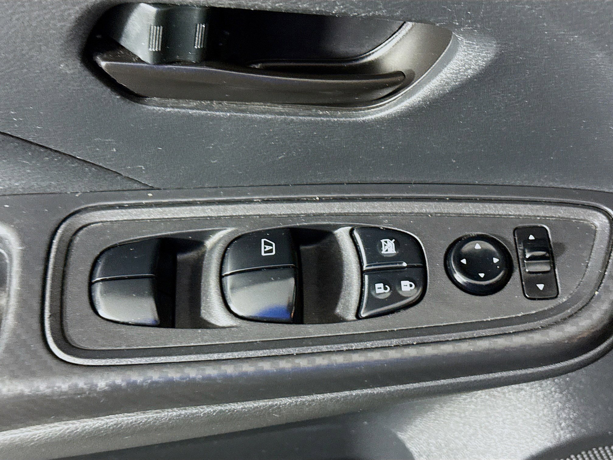 Used 2021 Nissan Versa S FWD image 24