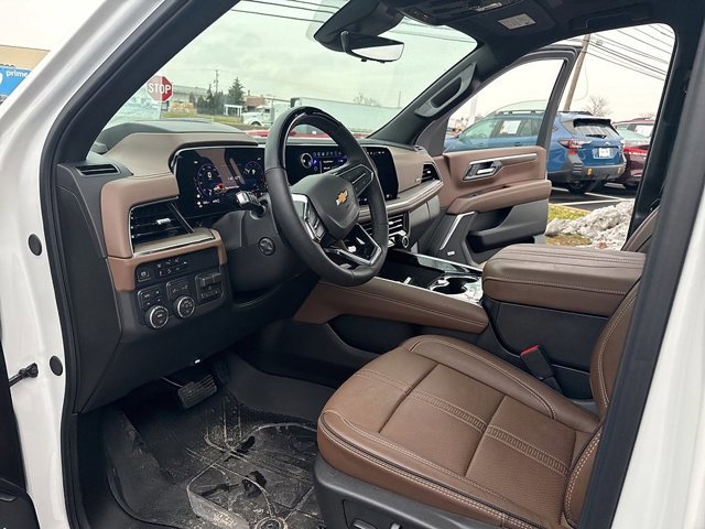 Used 2025 Chevrolet Tahoe High Country image 9