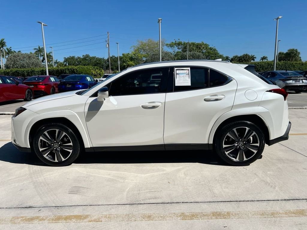 Certified 2024 Lexus UX 250h FWD w/ Premium Package image 4