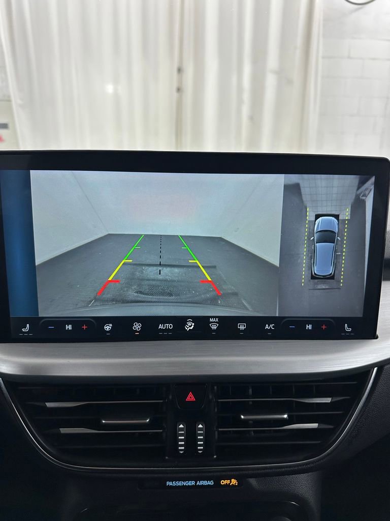 Used 2023 Ford Escape Platinum w/ Premium Technology Package image 24