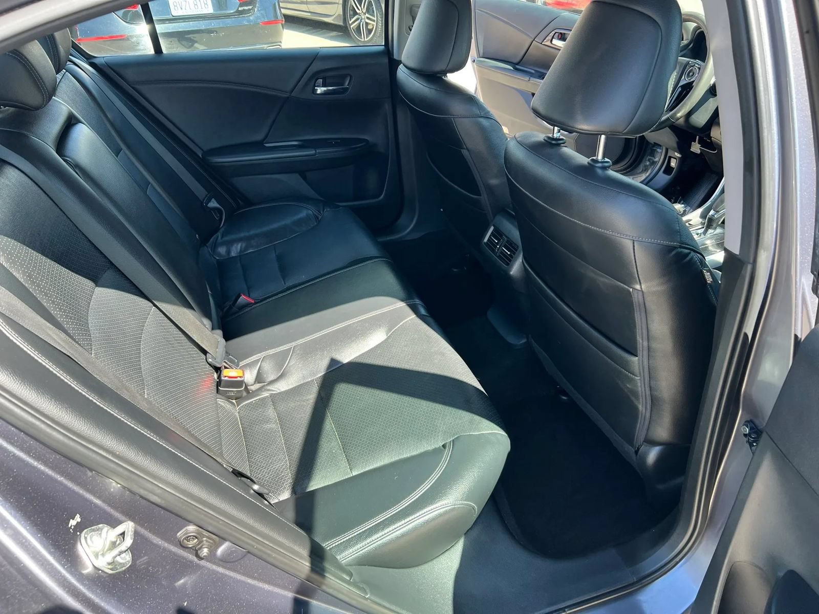 Used 2017 Honda Accord EX-L image 11