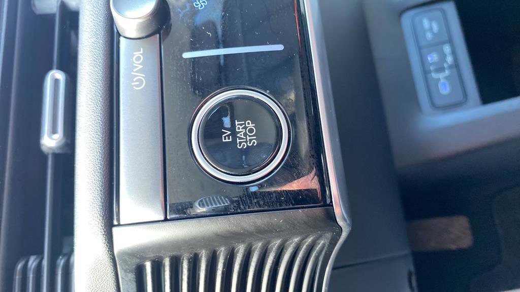 Certified 2025 Hyundai Ioniq 5 SEL image 18