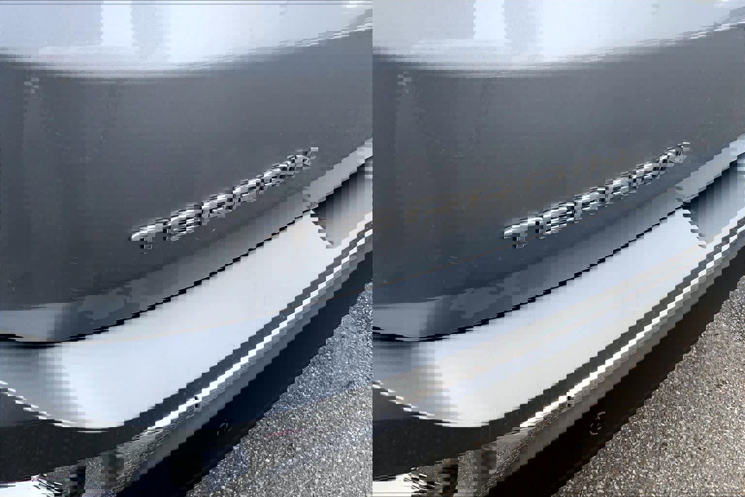 Used 2023 GMC Terrain SLT image 33