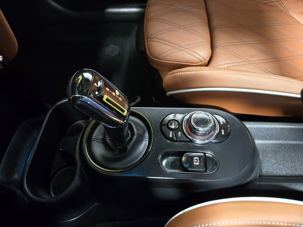 Used 2024 MINI Cooper SE image 26