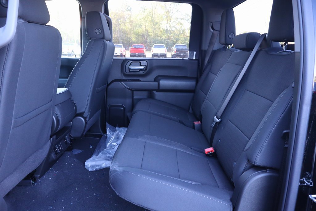 New 2025 Chevrolet Silverado 2500 Custom w/ Custom Value Package image 17