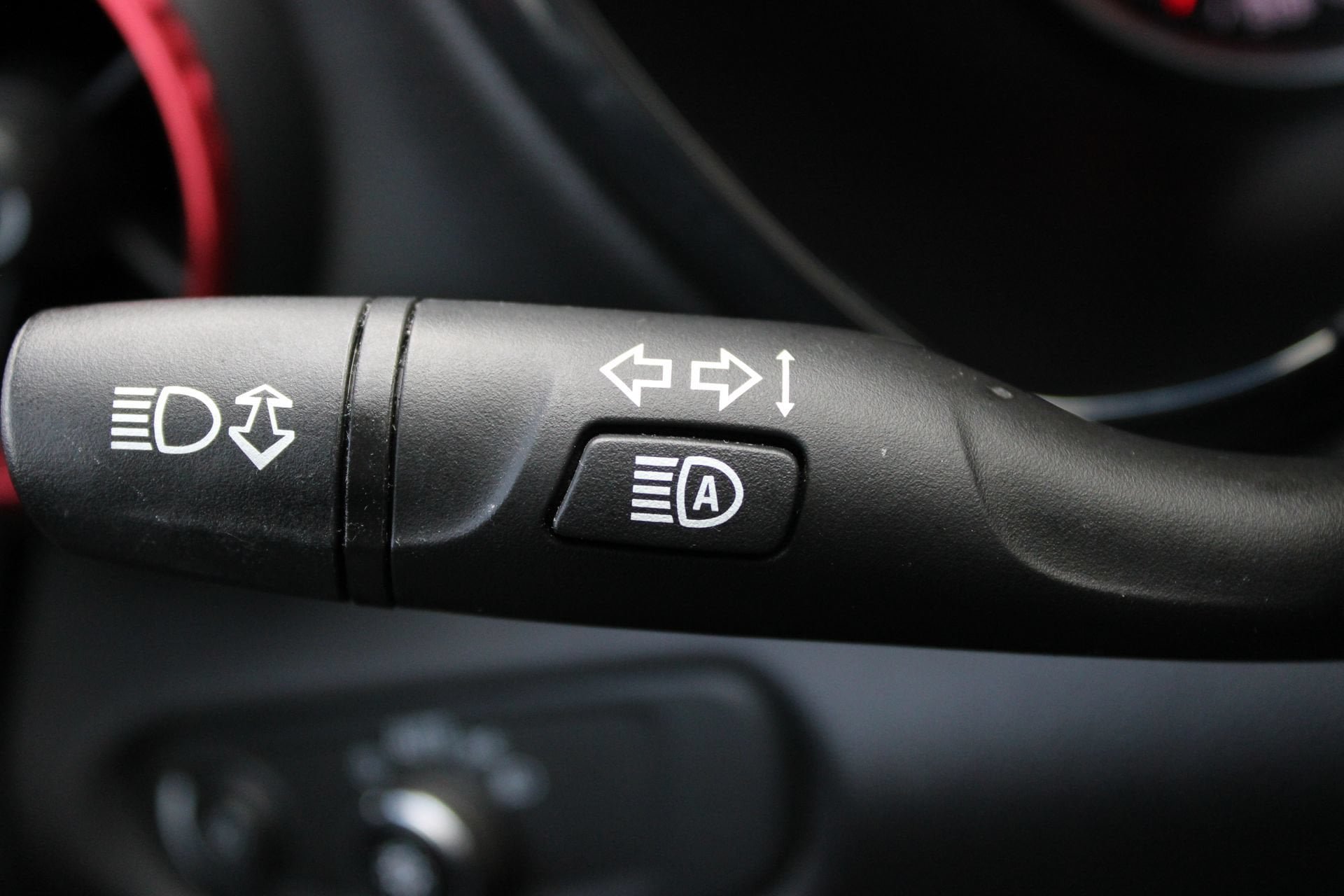 Used 2020 Chevrolet Blazer RS FWD image 32