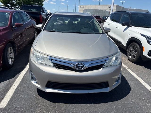 Used 2014 Toyota Camry XLE FWD image 2