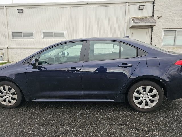 Used 2023 Toyota Corolla LE image 5