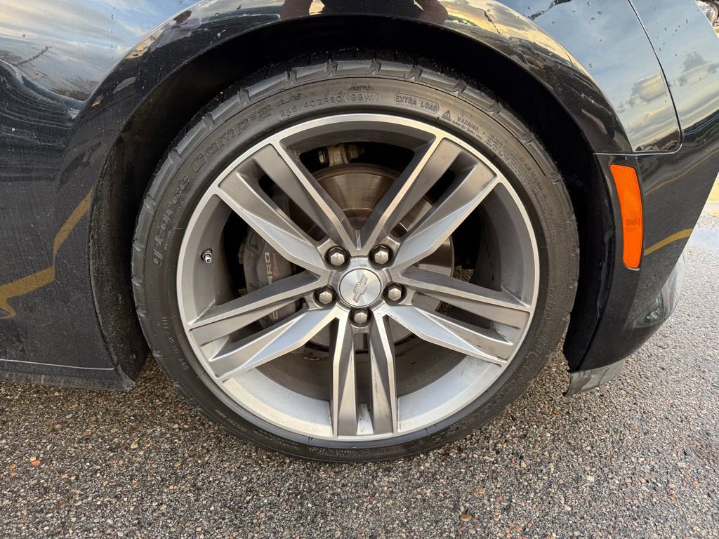 Used 2016 Chevrolet Camaro SS RWD image 26