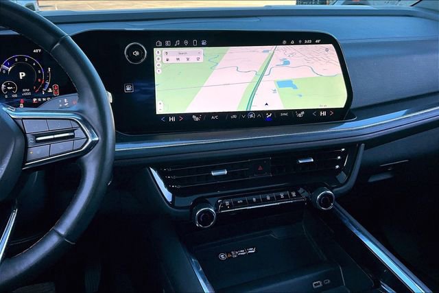 Used 2025 Chevrolet Suburban RST w/ RST Capability Package image 9