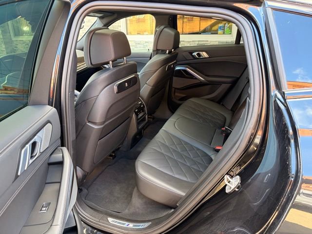 Used 2024 BMW X6 xDrive40i AWD/4WD image 16