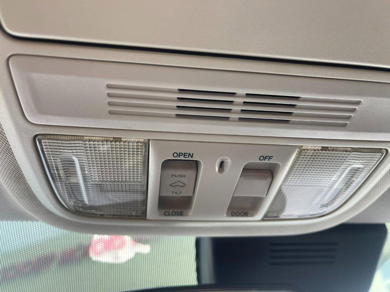 Used 2018 Honda Accord EX image 32