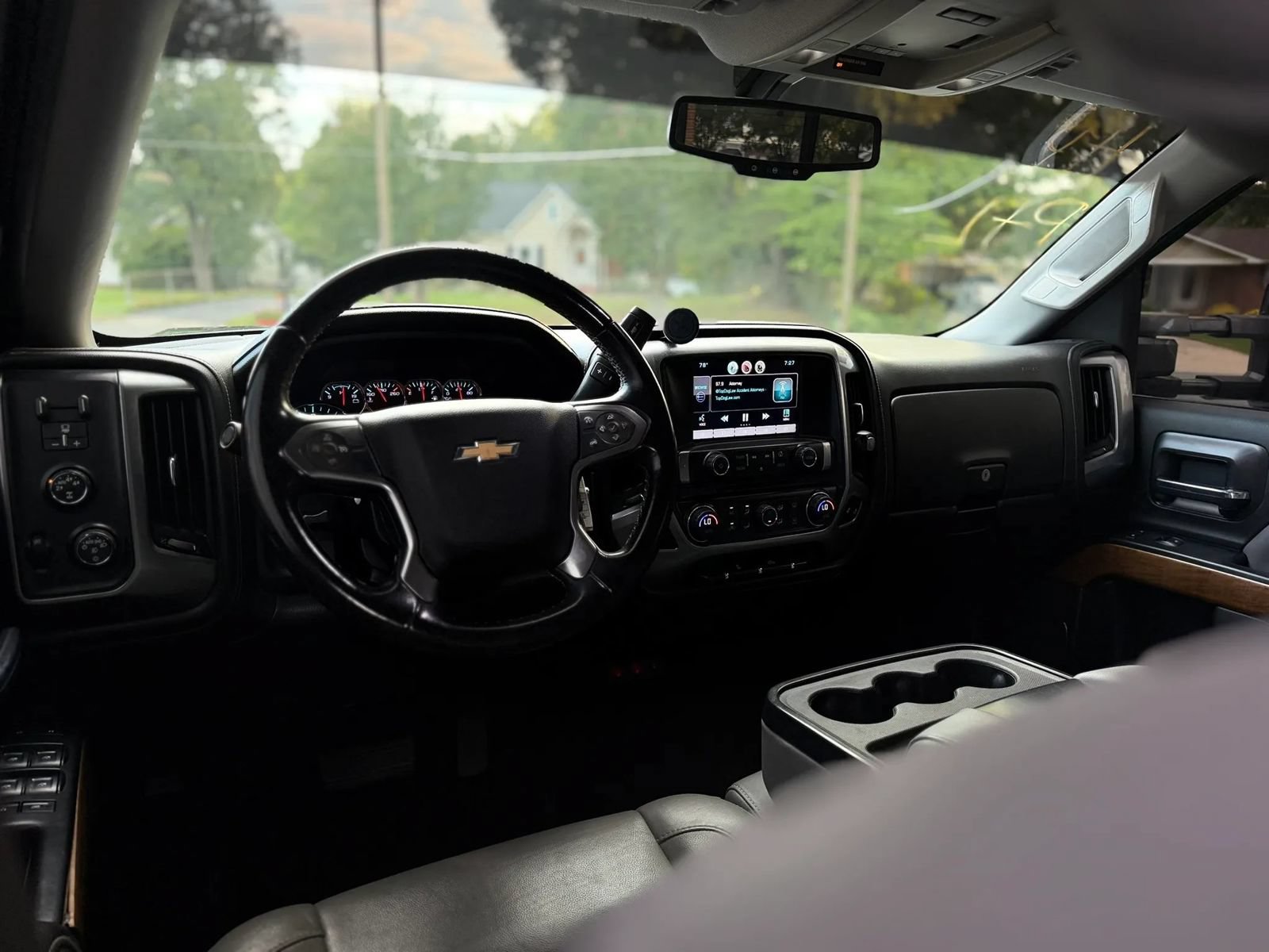 Used 2015 Chevrolet Silverado 1500 LTZ AWD/4WD image 10
