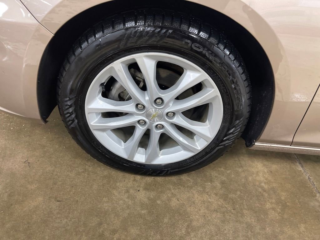 Used 2018 Chevrolet Malibu LT image 27