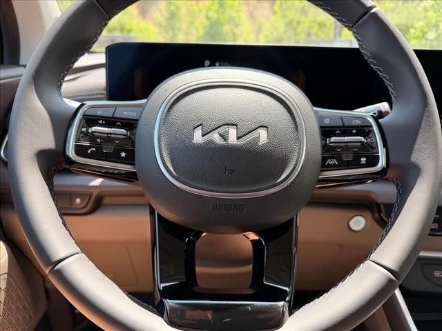 New 2026 Kia Carnival EX FWD image 17