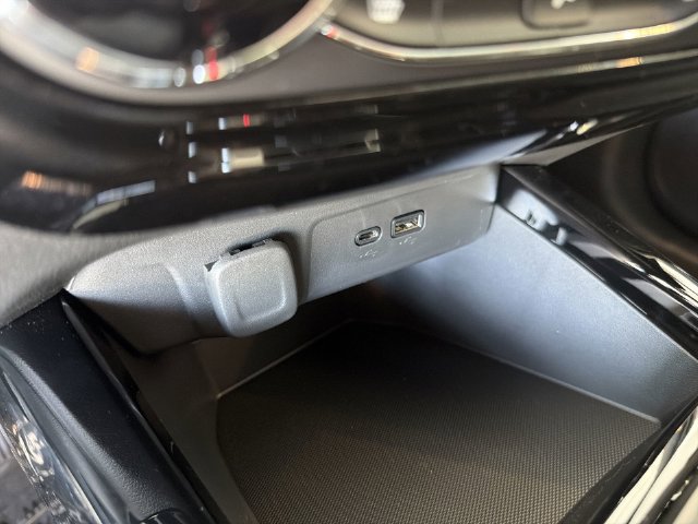 New 2026 Chevrolet Trax RS w/ Driver Confidence Package FWD image 25