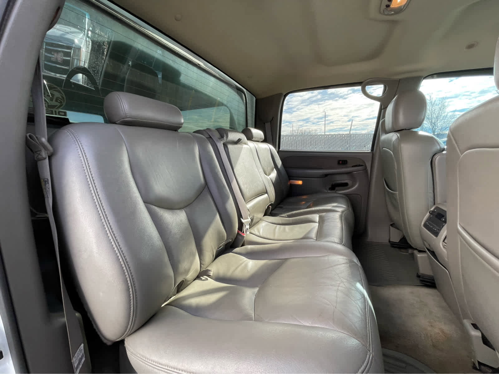 Used 2003 Chevrolet Silverado 2500 LT image 26