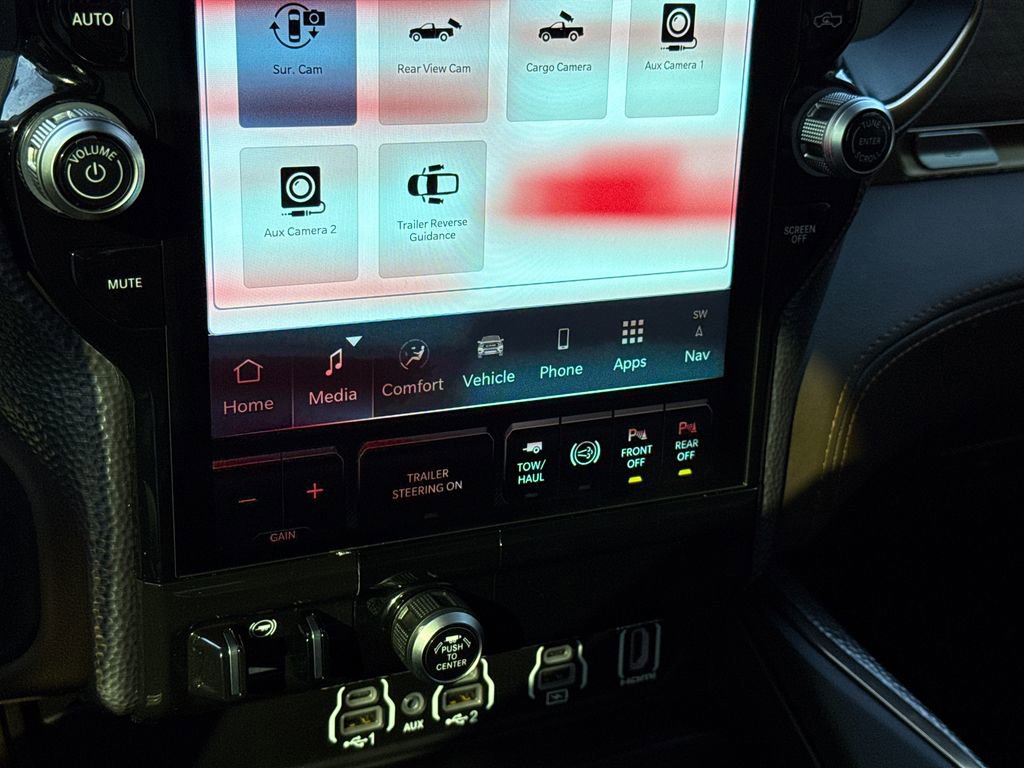 Used 2025 RAM 3500 Longhorn image 25