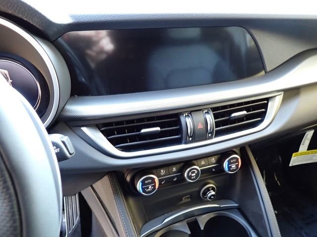 New 2025 Alfa Romeo Stelvio Sprint w/ Convenience Package AWD/4WD image 19