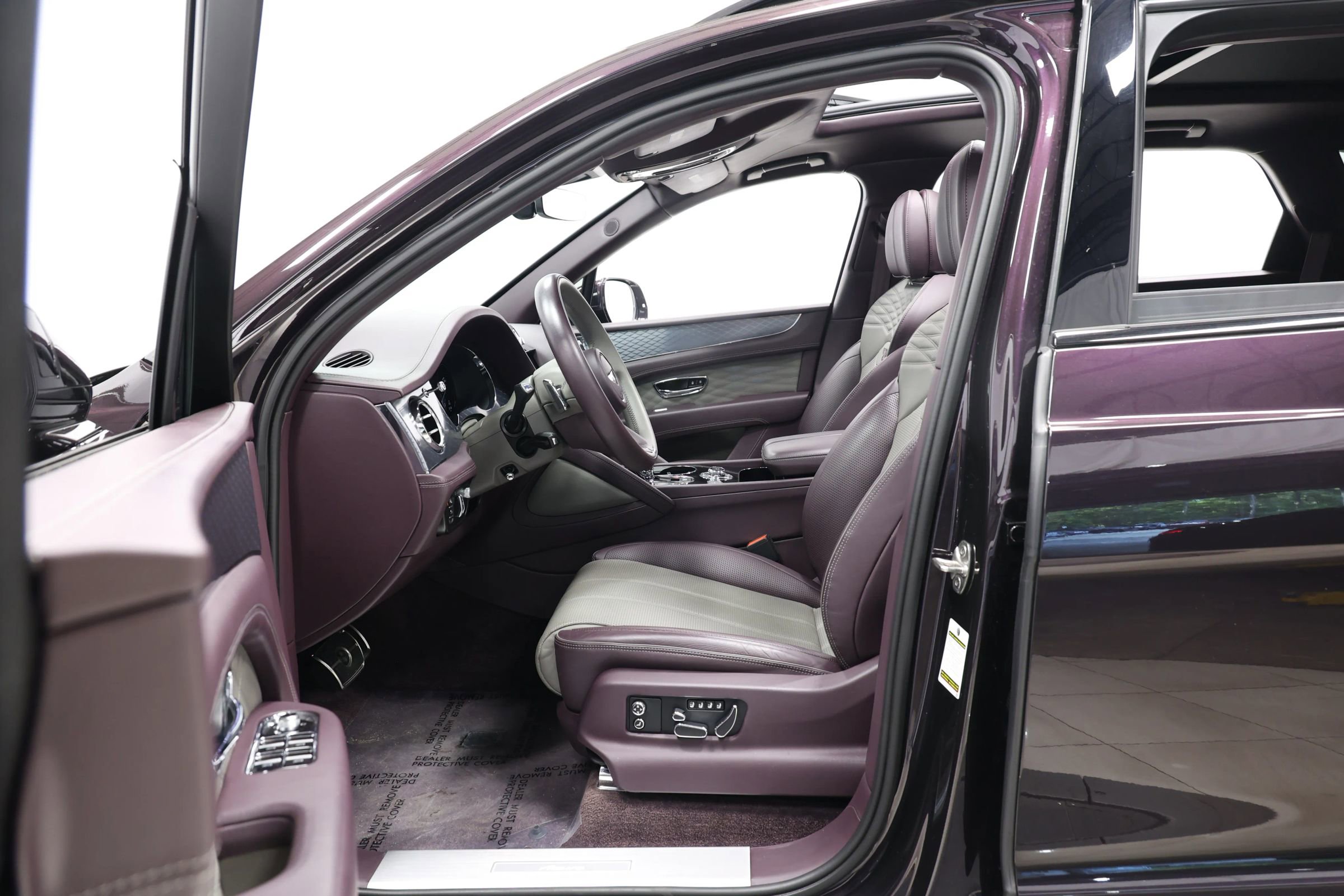 Used 2023 Bentley Bentayga Extended Wheelbase image 15