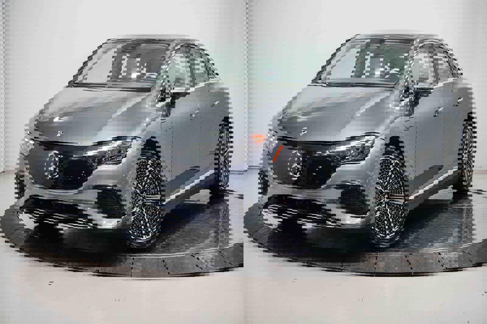 Certified 2023 Mercedes-Benz EQE 500 4MATIC Sedan image 1