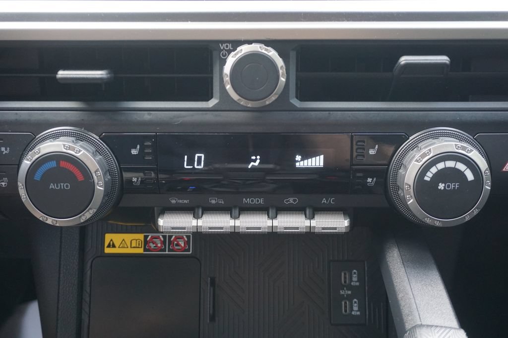 Used 2025 Toyota 4Runner TRD Off-Road Premium AWD/4WD image 15