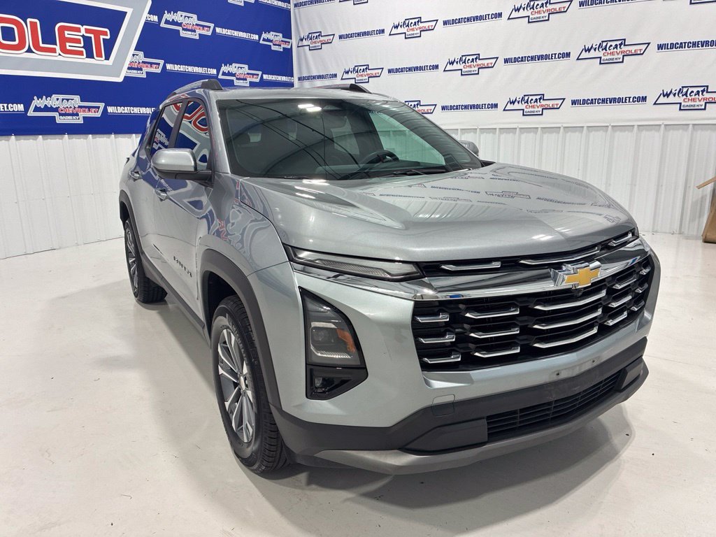 Used 2025 Chevrolet Equinox LT w/ Convenience Package II AWD/4WD image 9