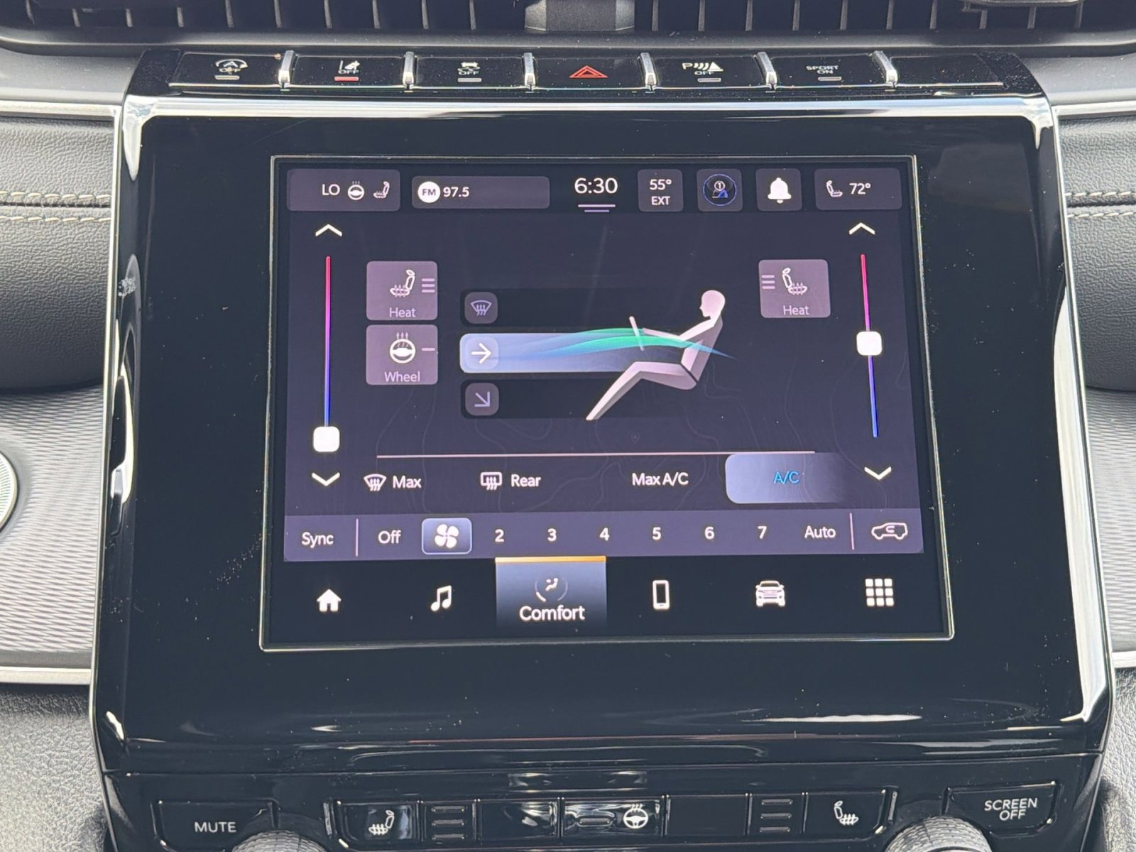 New 2025 Jeep Grand Cherokee Altitude image 20