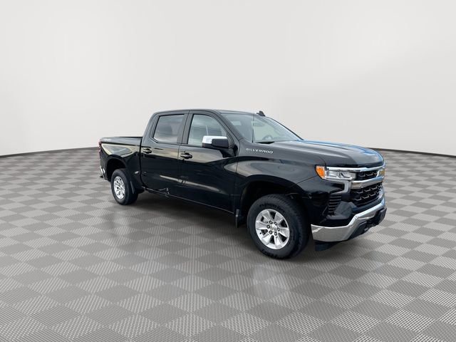 Used 2025 Chevrolet Silverado 1500 LT image 2