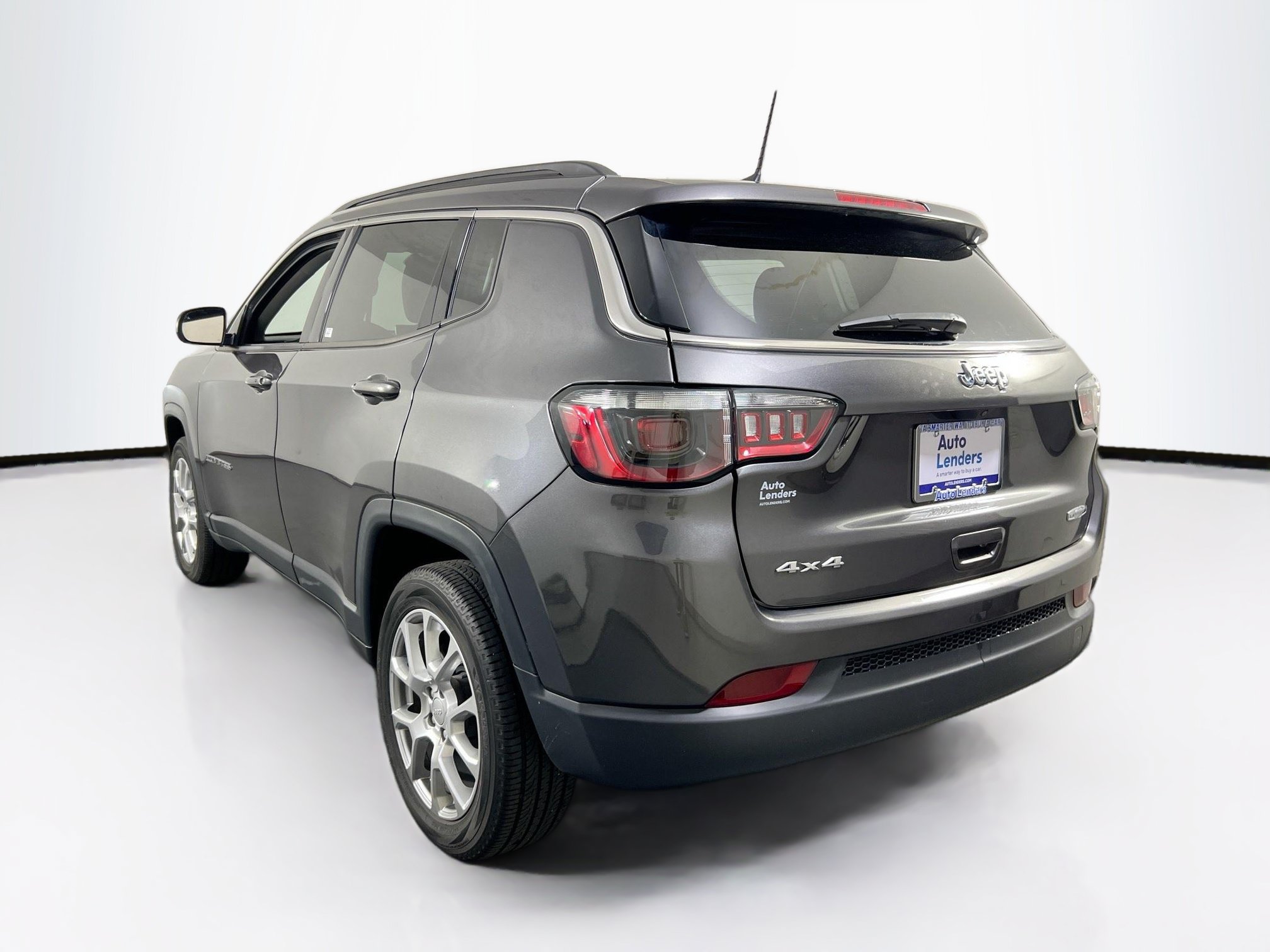 Used 2022 Jeep Compass Latitude AWD/4WD image 7