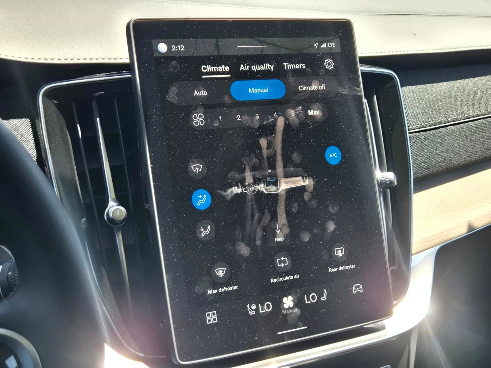 Certified 2025 Volvo XC90 B6 Plus AWD/4WD image 22