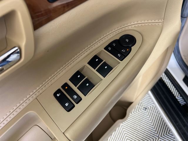 Used 2008 Saturn Outlook XR w/ Premium Trim Package image 11